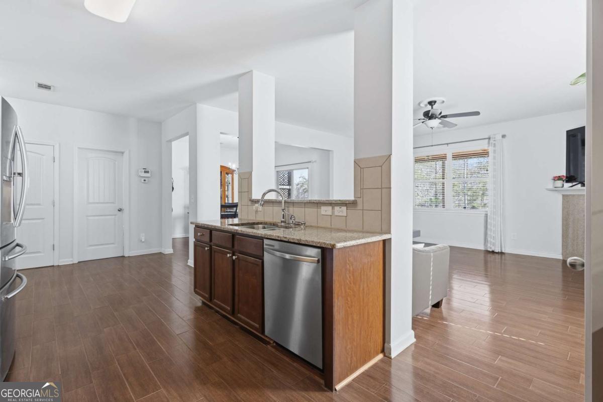 4241 Hidden Village Way Property Photo 16