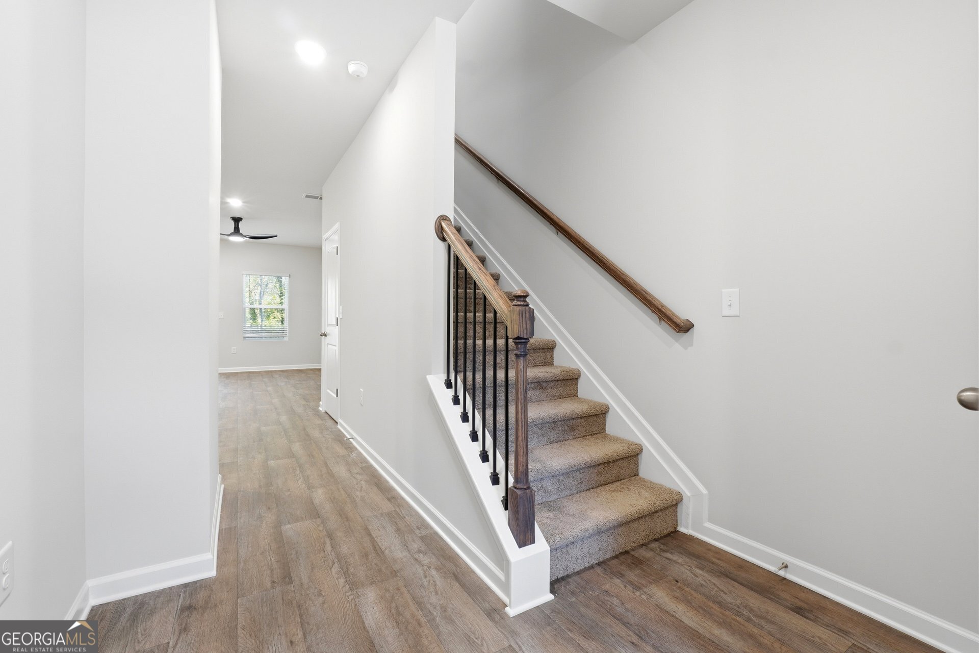 114 Meadowview Drive Property Photo 3