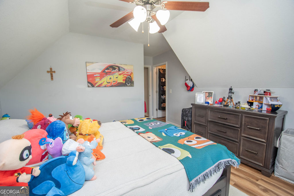 128 Windsor Court Property Photo 36