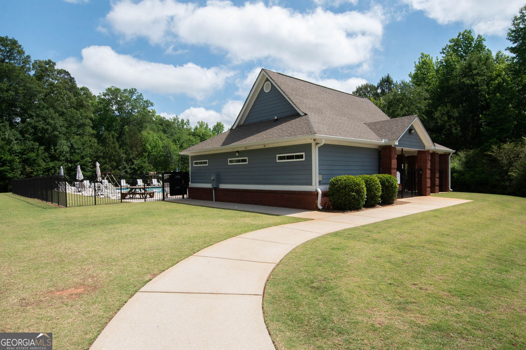 128 Windsor Court Property Photo 49