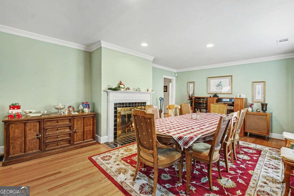 2088 E Roxboro Road Ne Property Photo 8