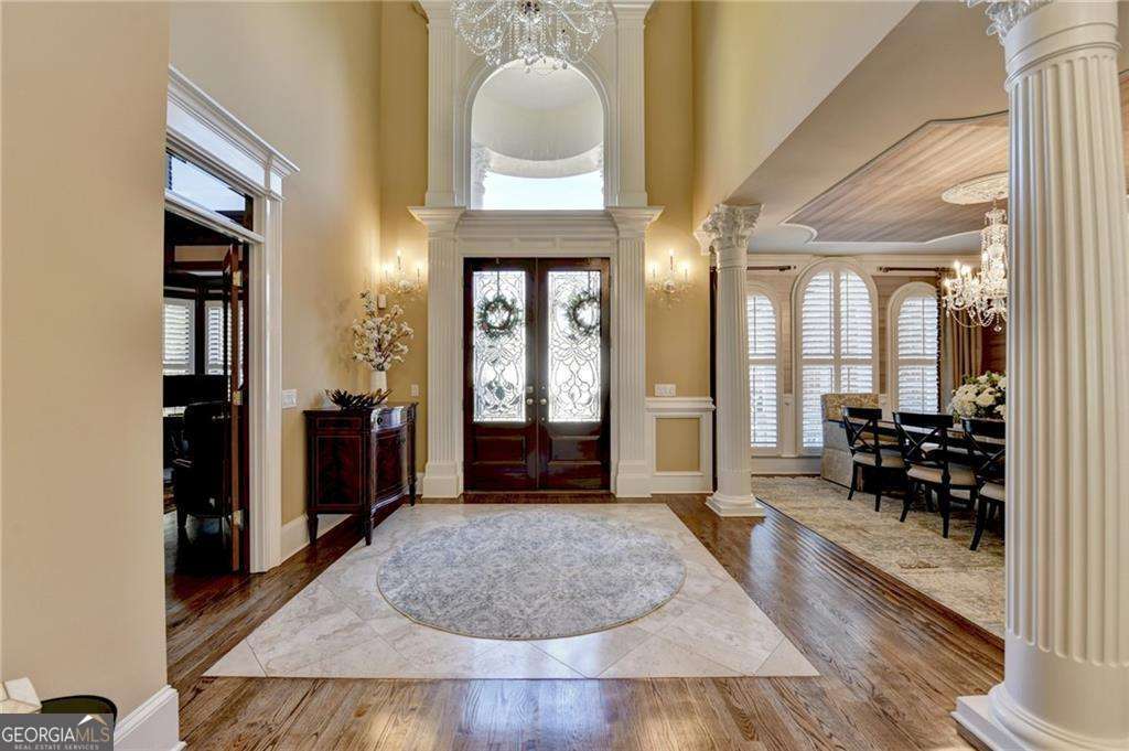 6680 Sunbriar Drive Property Photo 5