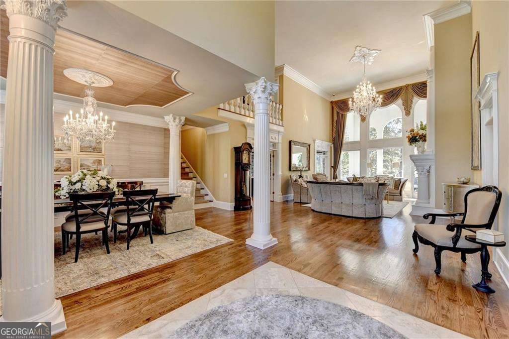 6680 Sunbriar Drive Property Photo 6