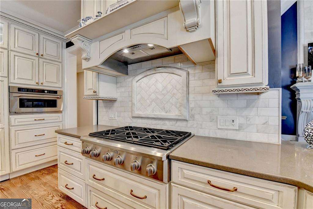 6680 Sunbriar Drive Property Photo 24
