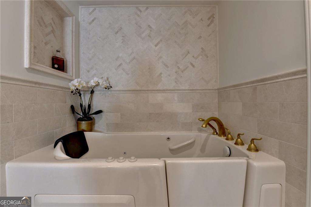 6680 Sunbriar Drive Property Photo 78
