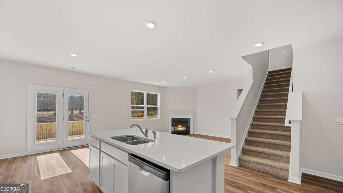 486 Abbott Road Property Photo 11