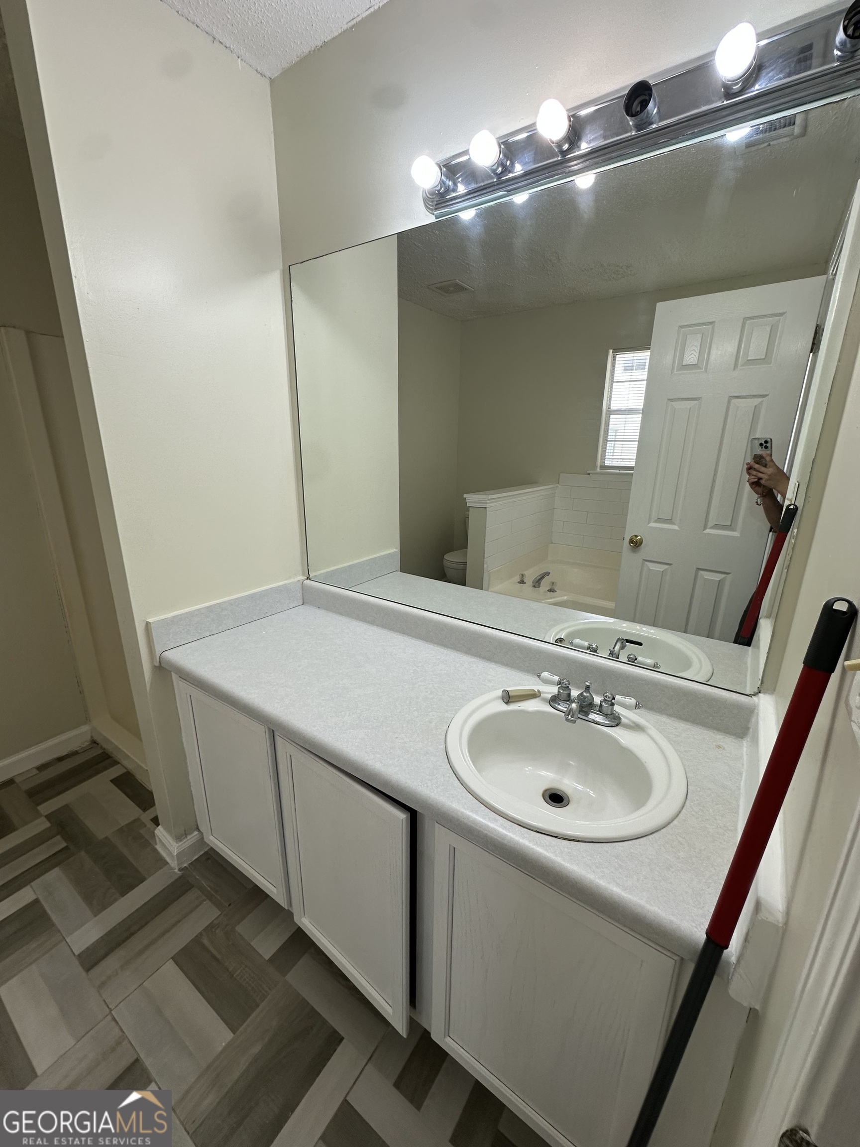 465 Eagles Crossing Circle Property Photo 5