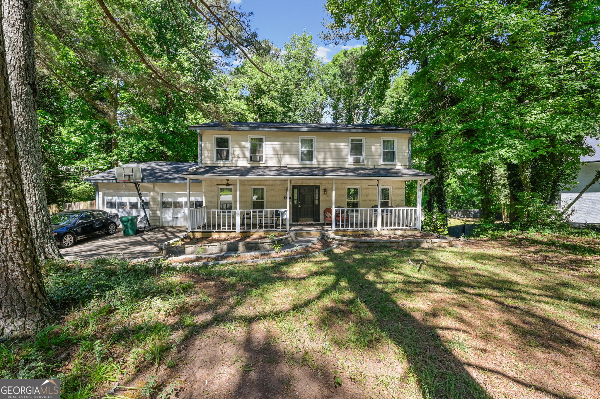488 Allana Court Property Photo 2