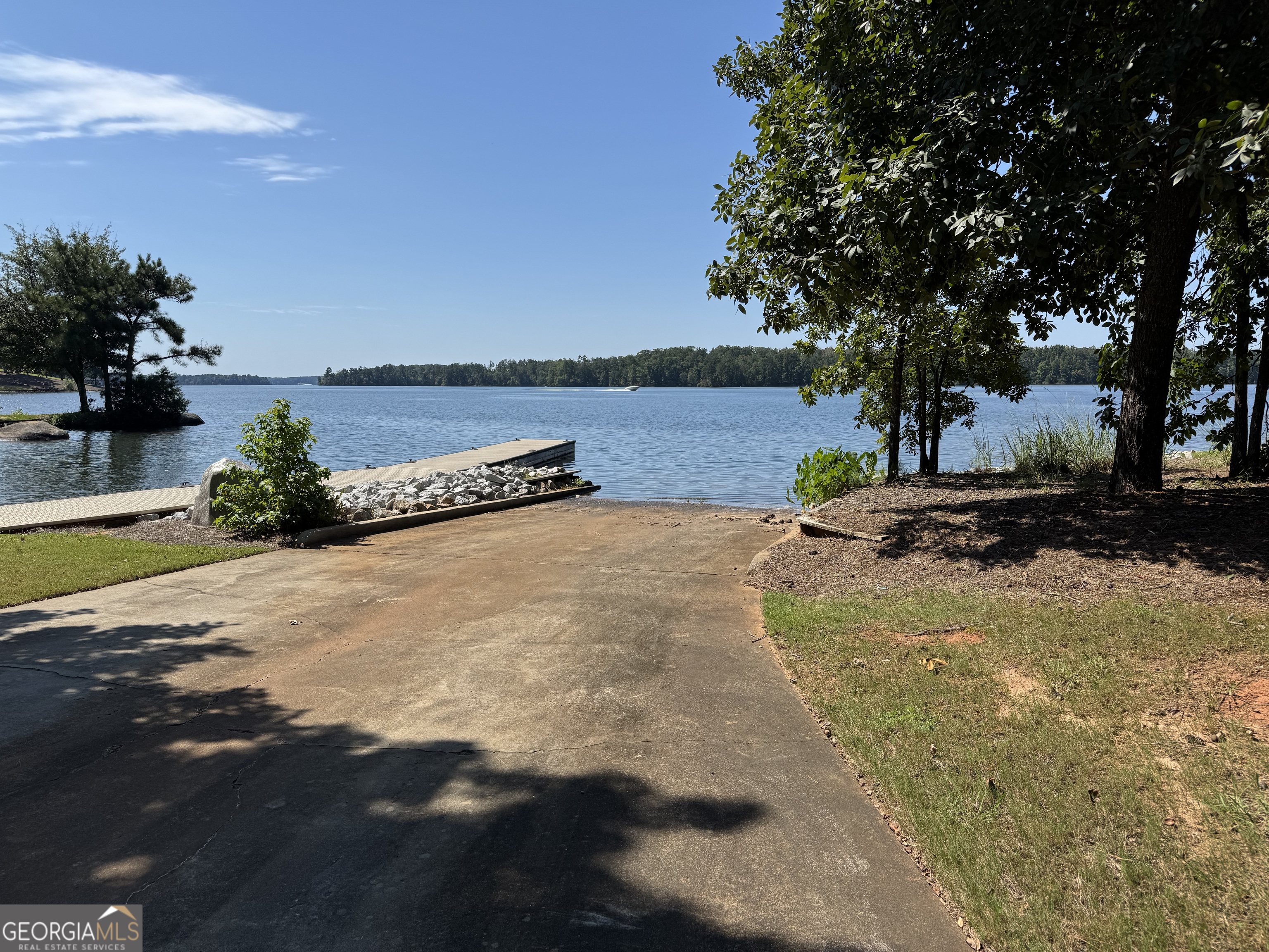 2010 Clearwater Drive Property Photo 8