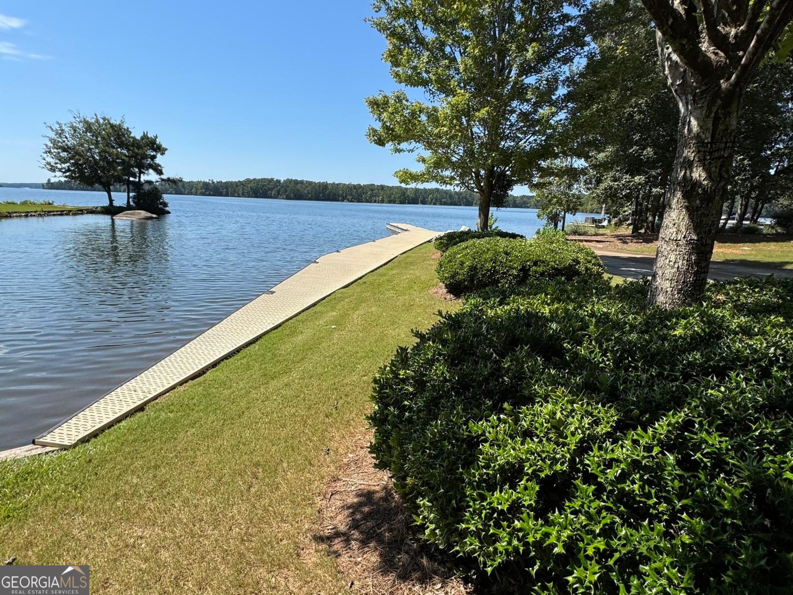 2010 Clearwater Drive Property Photo 10