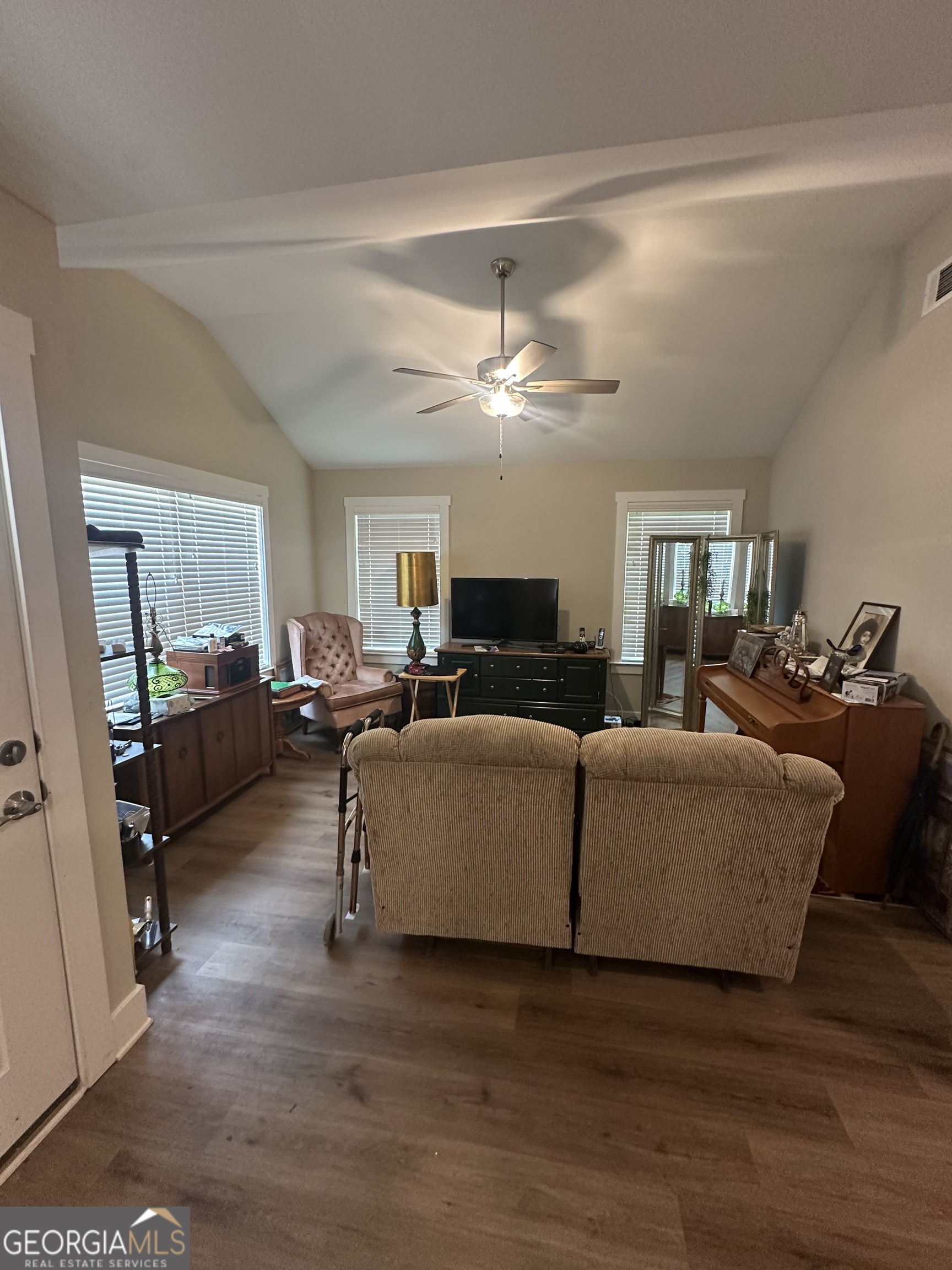 138 Martha Street Property Photo 3