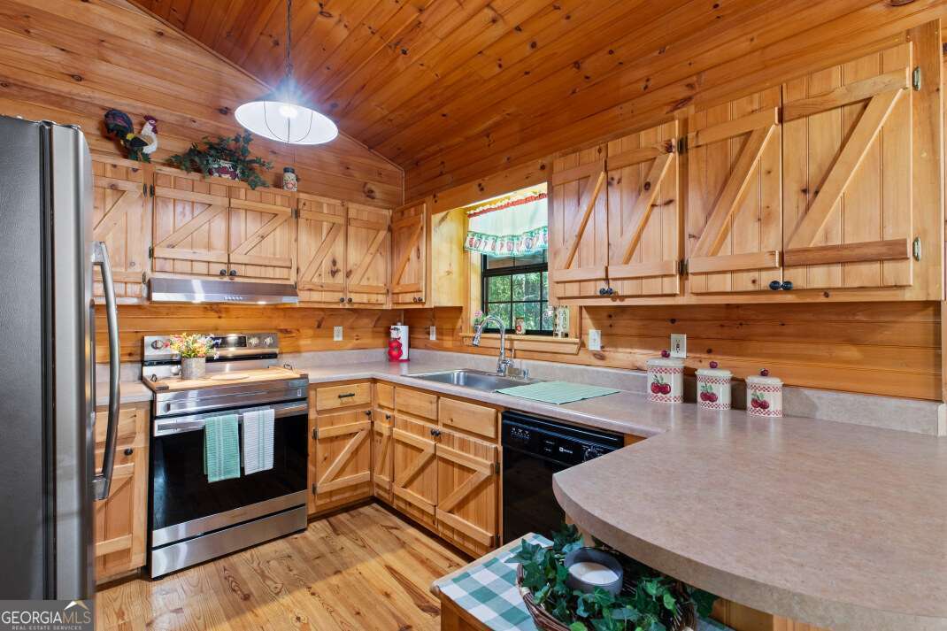 66 Fortenberry Road Property Photo 8
