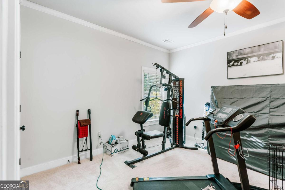 20 Woodbury Lane Property Photo 23