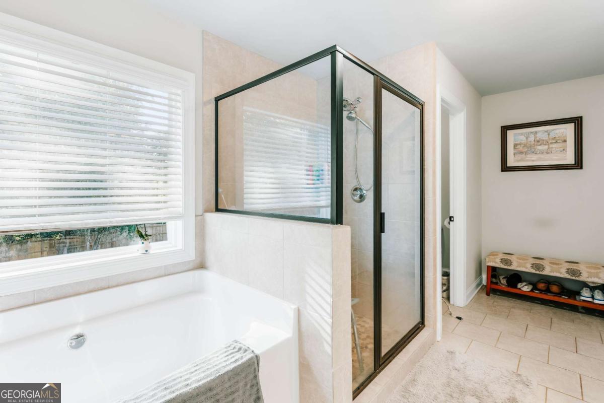 20 Woodbury Lane Property Photo 28