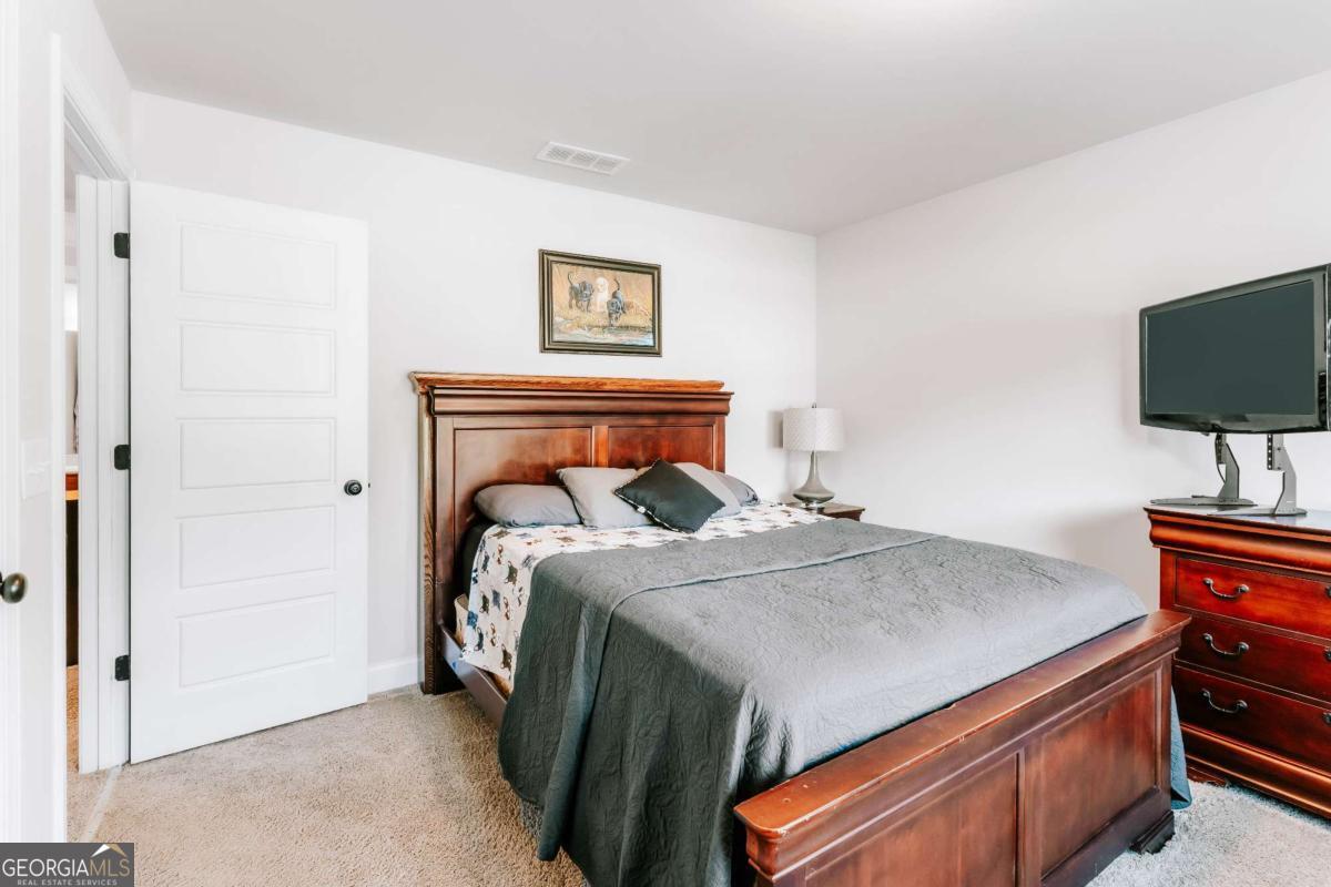 20 Woodbury Lane Property Photo 30