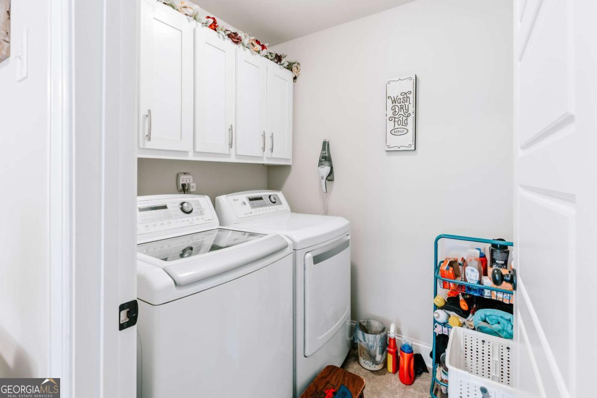 20 Woodbury Lane Property Photo 35
