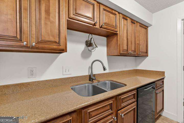 2511 Demere Road # 5 Property Photo 9