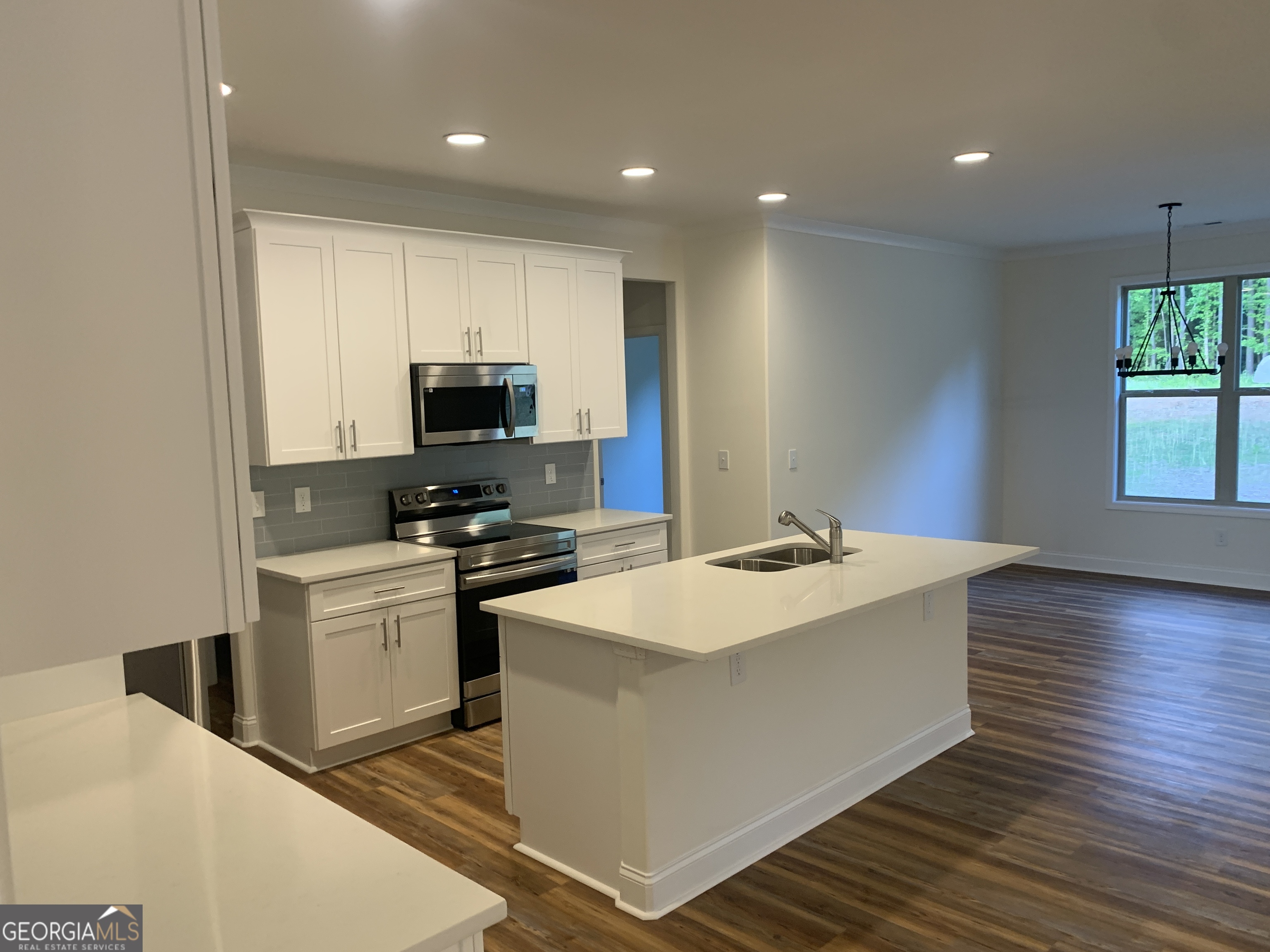 210 Parker Drive Property Photo 9