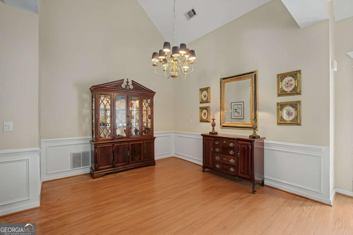 4045 Cherry Ridge Walk Property Photo 18
