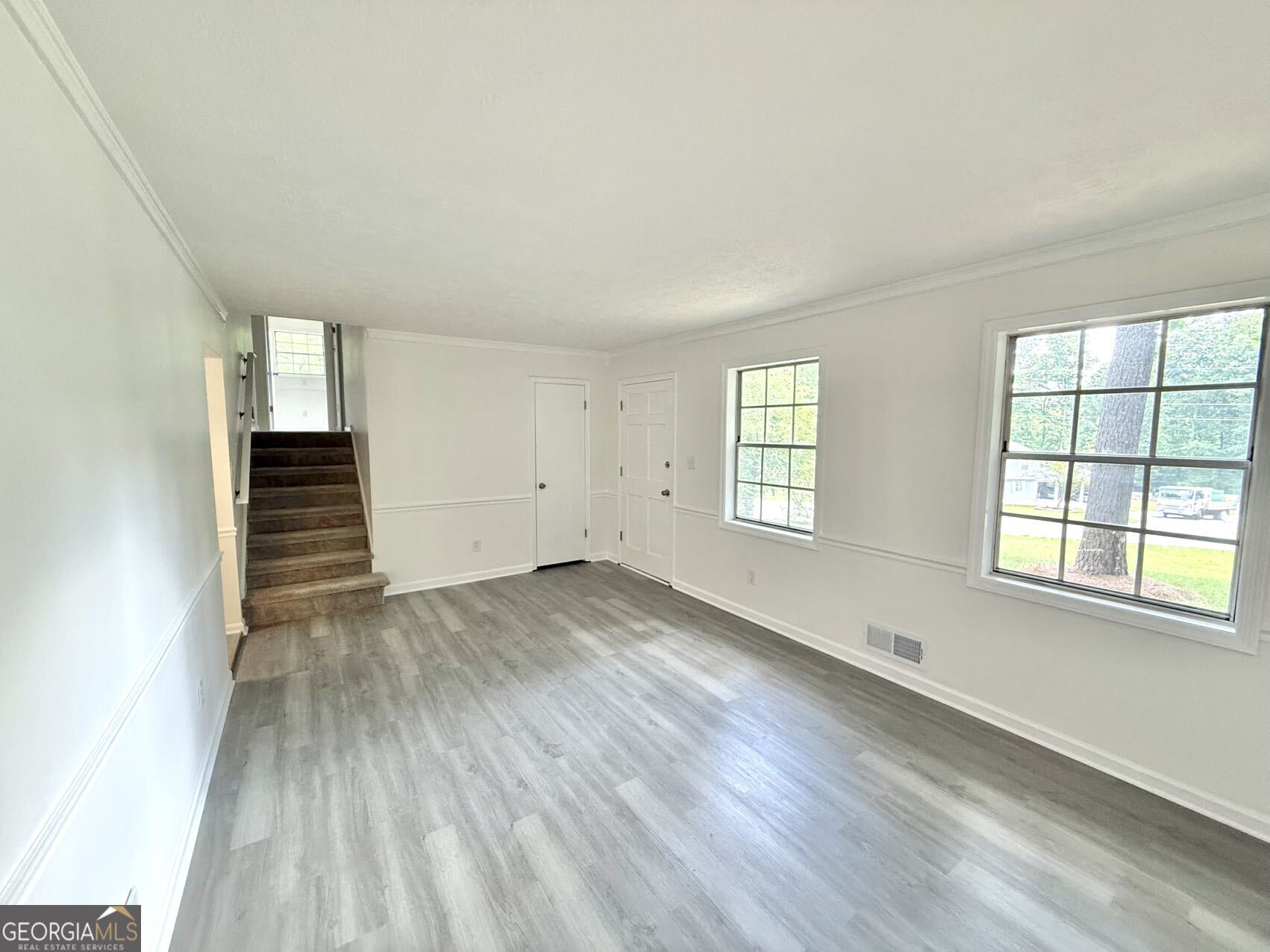 3681 Lavilla Drive Property Photo 5