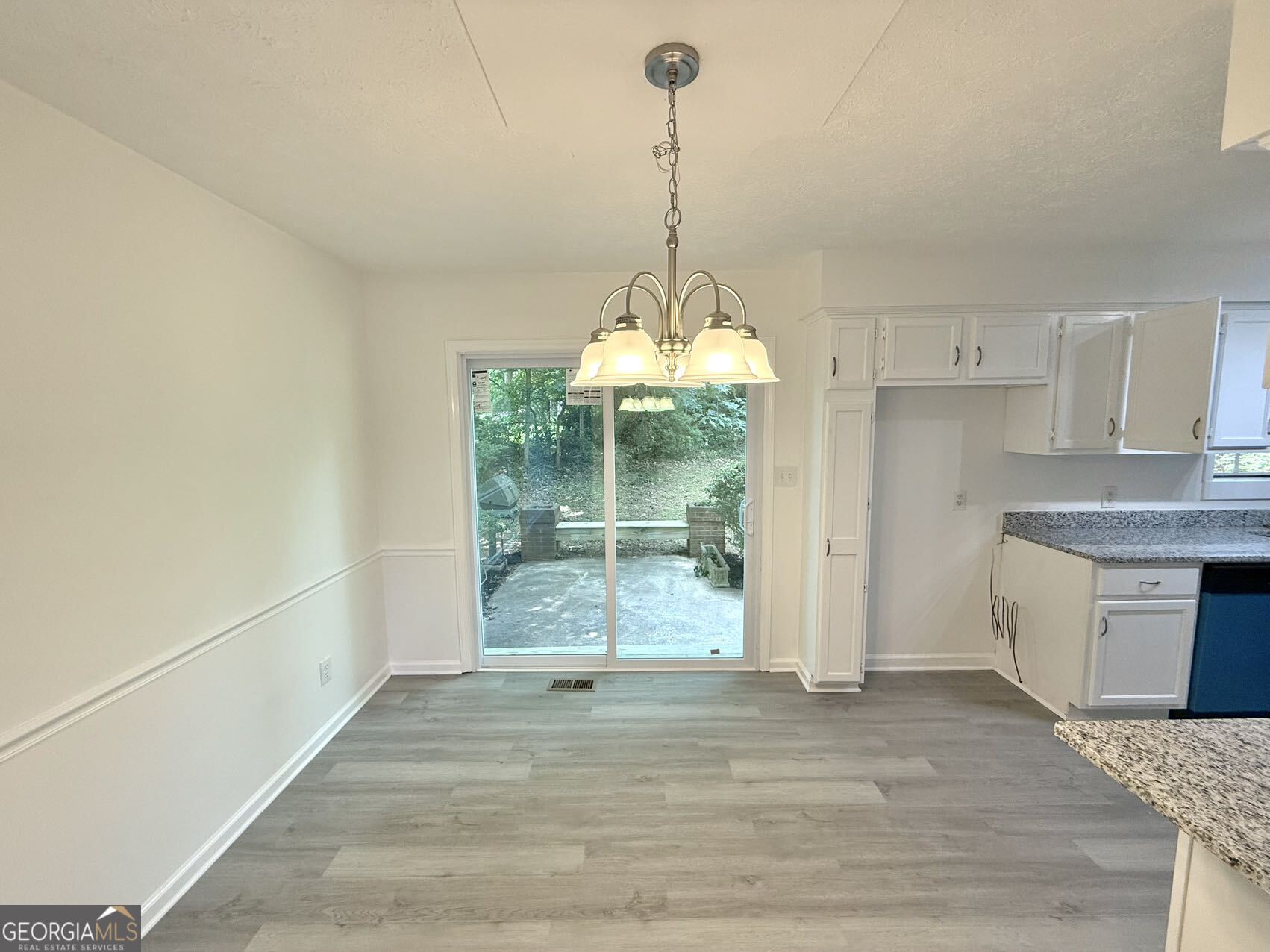 3681 Lavilla Drive Property Photo 6