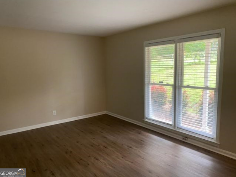 3300 Primrose Road Property Photo 3