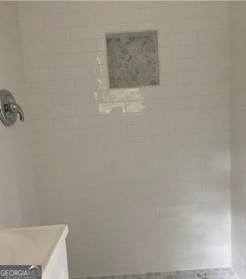 3300 Primrose Road Property Photo 15