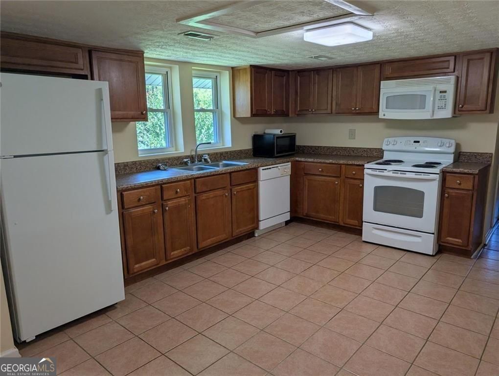 201 Club Road Property Photo 8