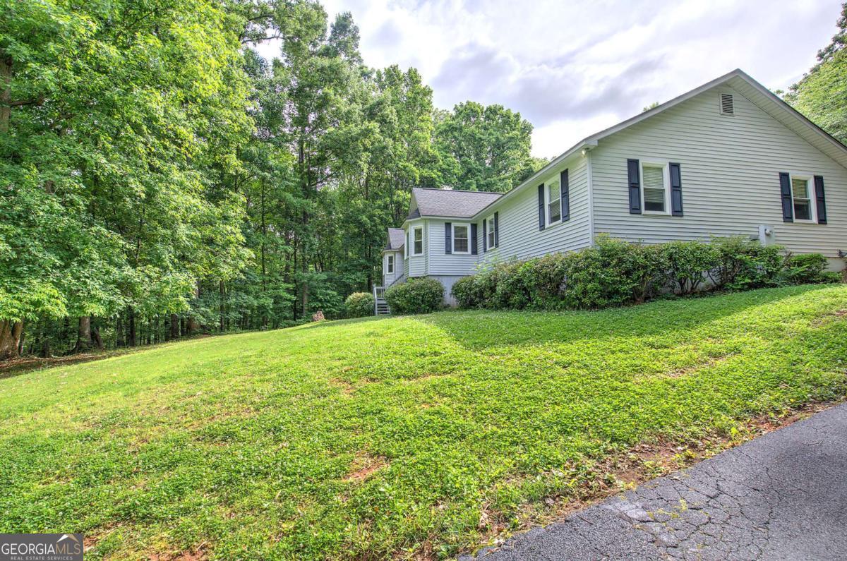 65 Gaddis Road Nw Property Photo 4