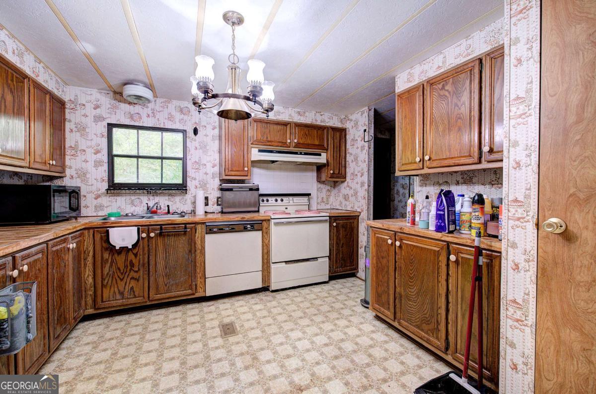 65 Gaddis Road Nw Property Photo 56