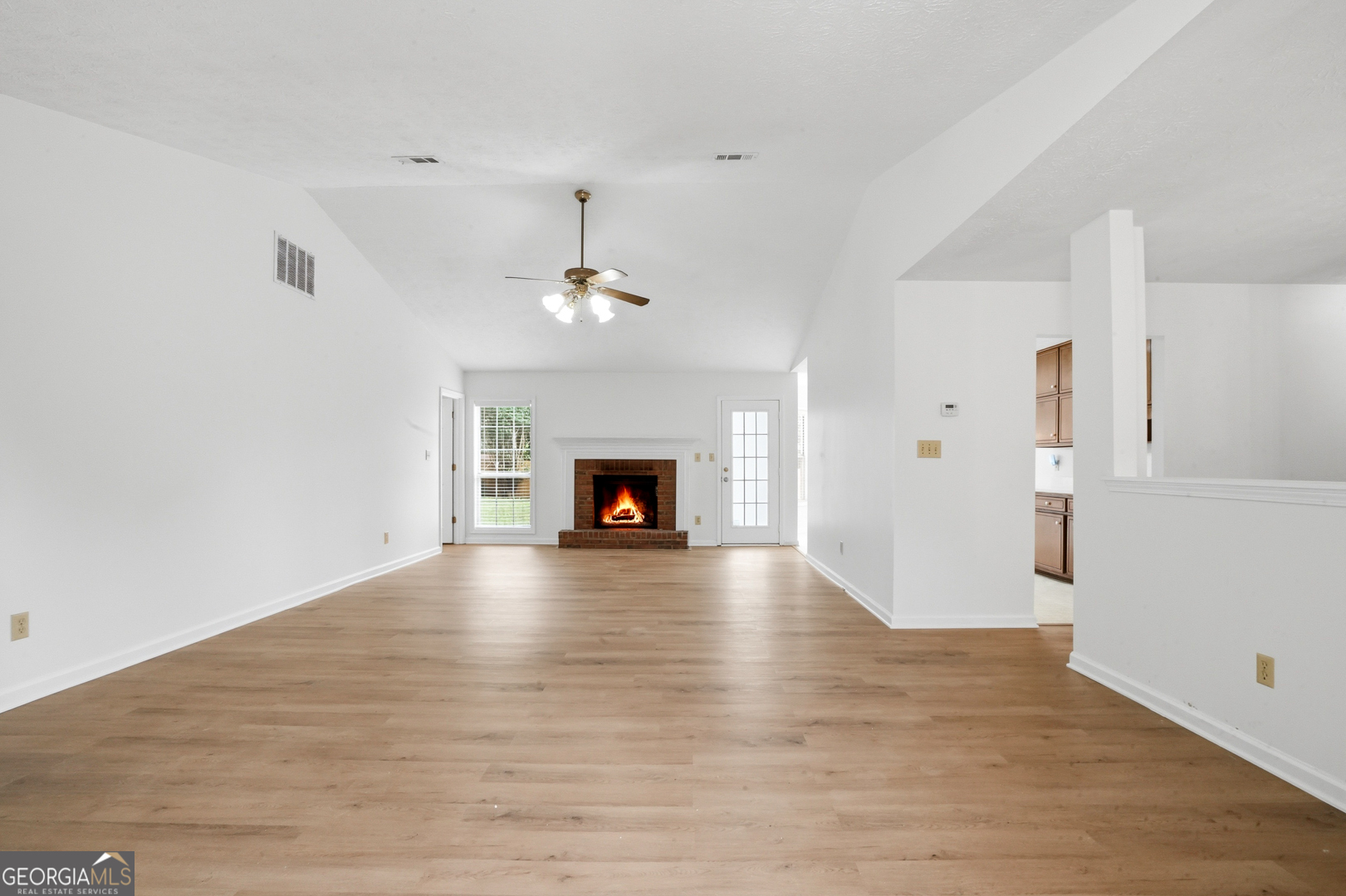 115 Knight Way Property Photo 5