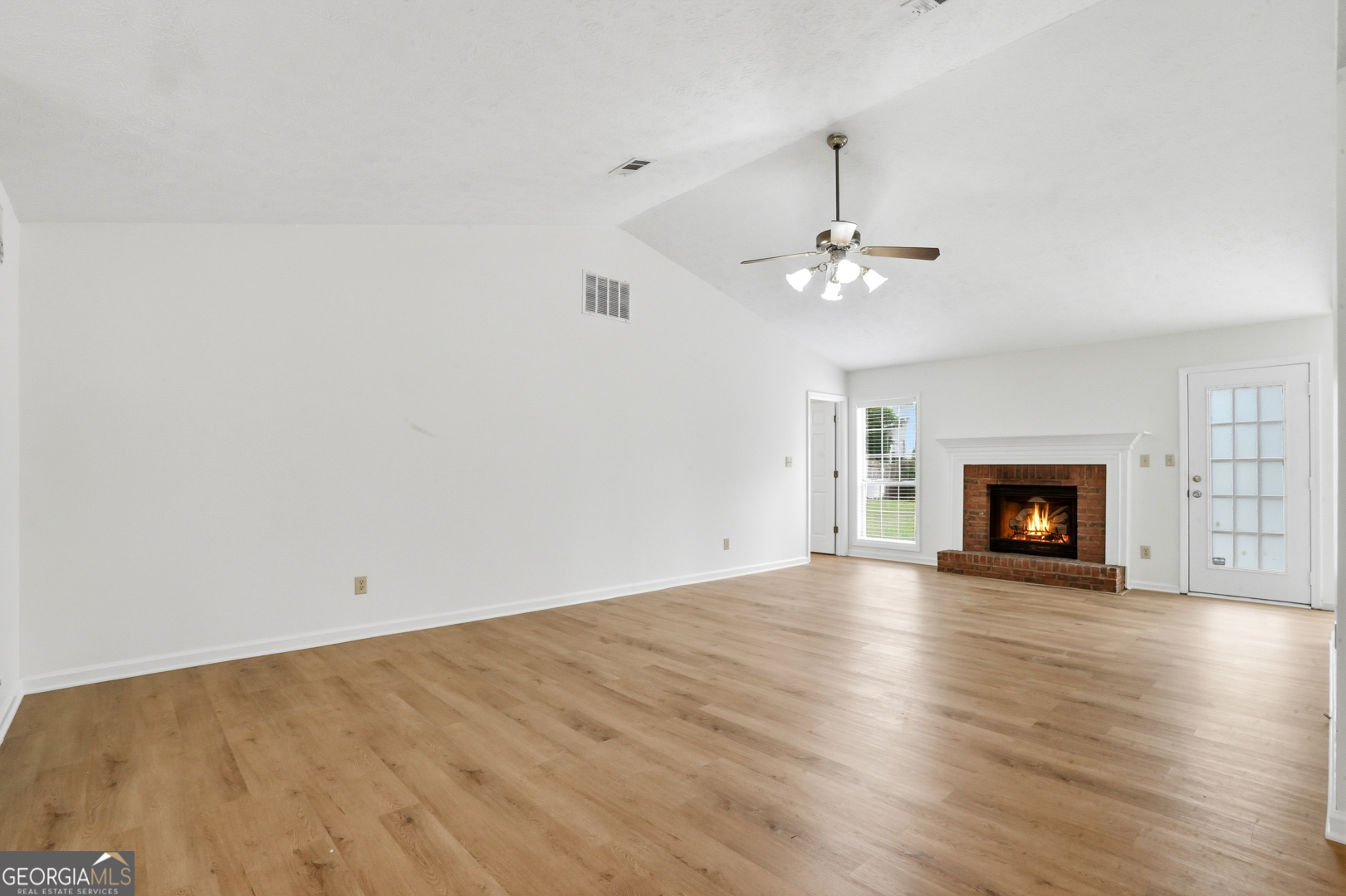 115 Knight Way Property Photo 6