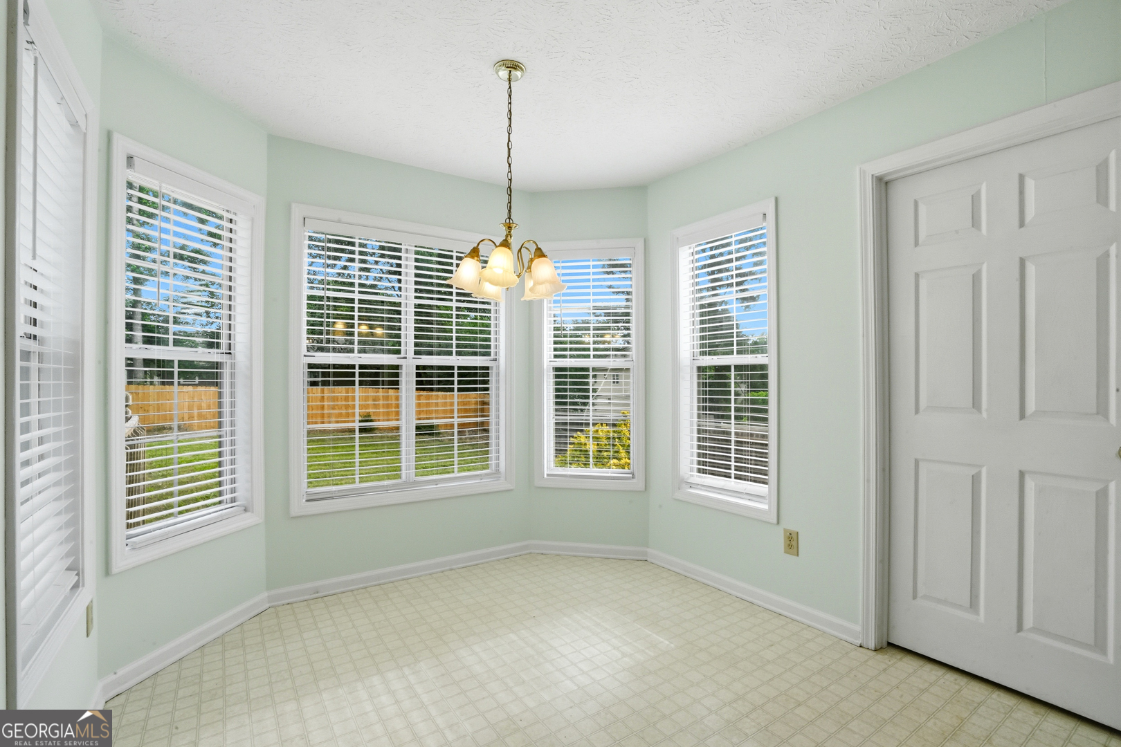 115 Knight Way Property Photo 23
