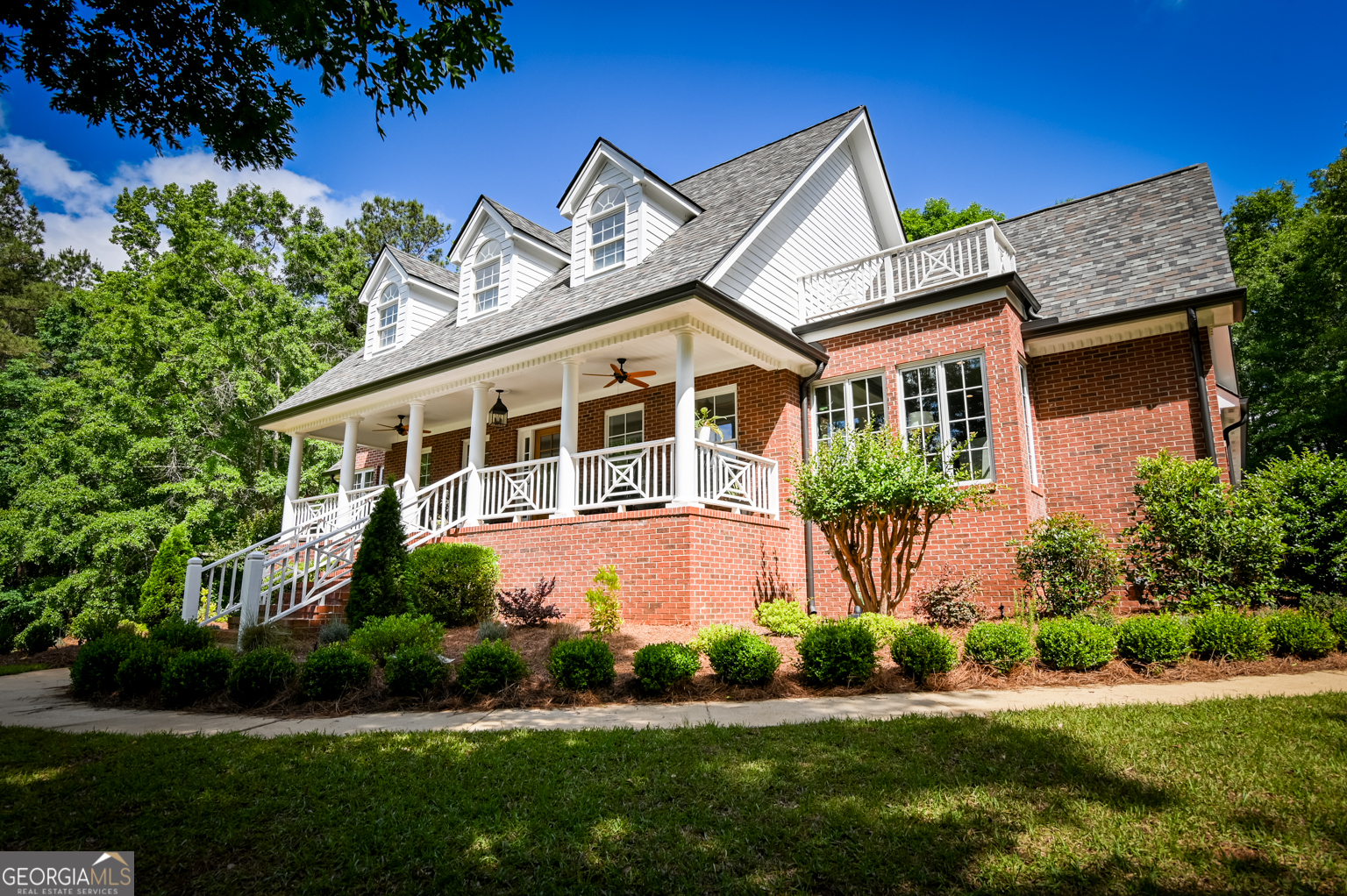 1040 Thornwell Court Property Photo 3
