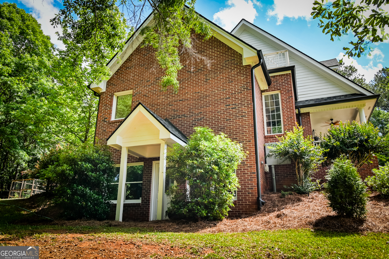 1040 Thornwell Court Property Photo 6