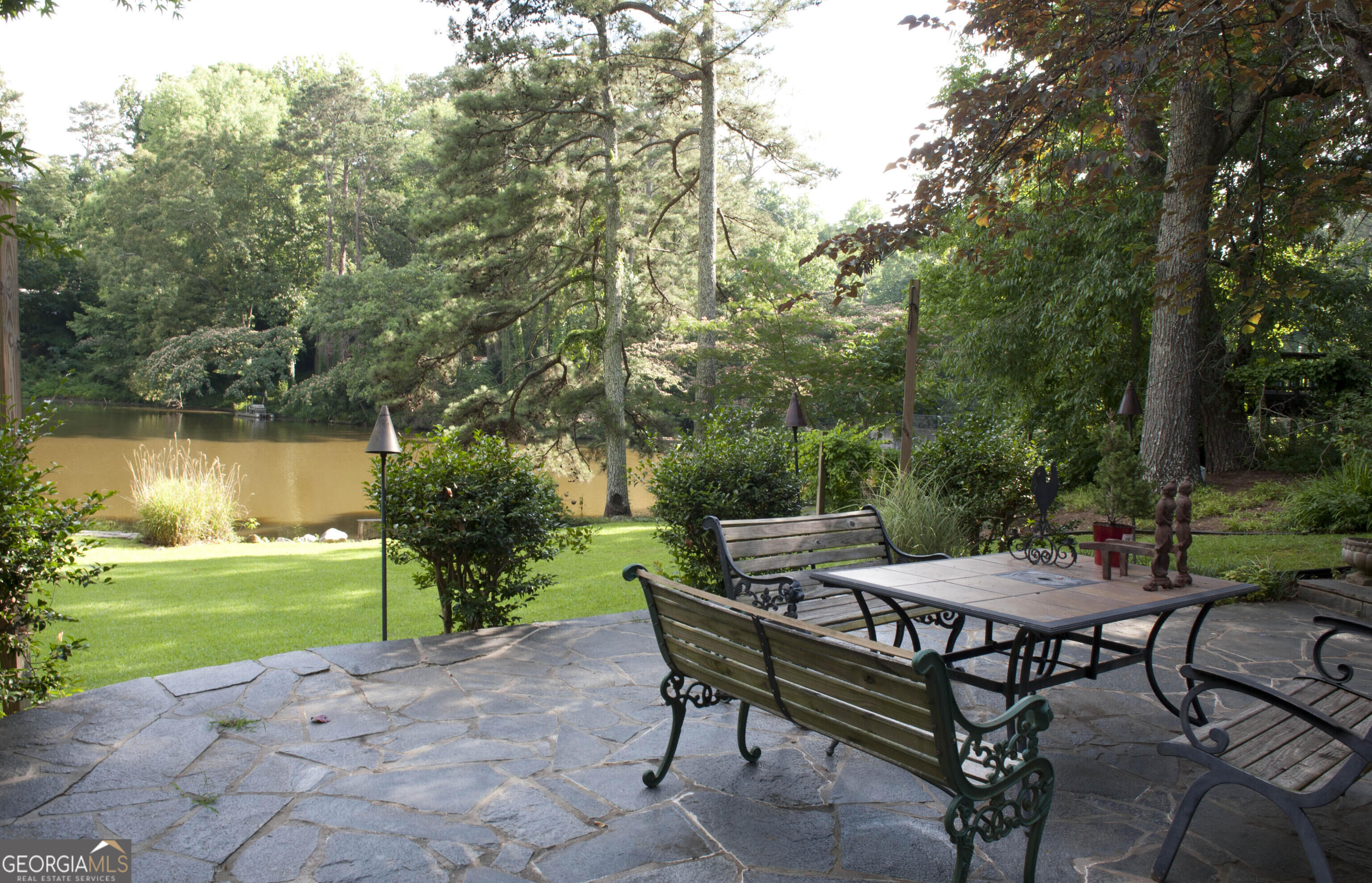 2469 Circlewood Road Ne Property Photo 9