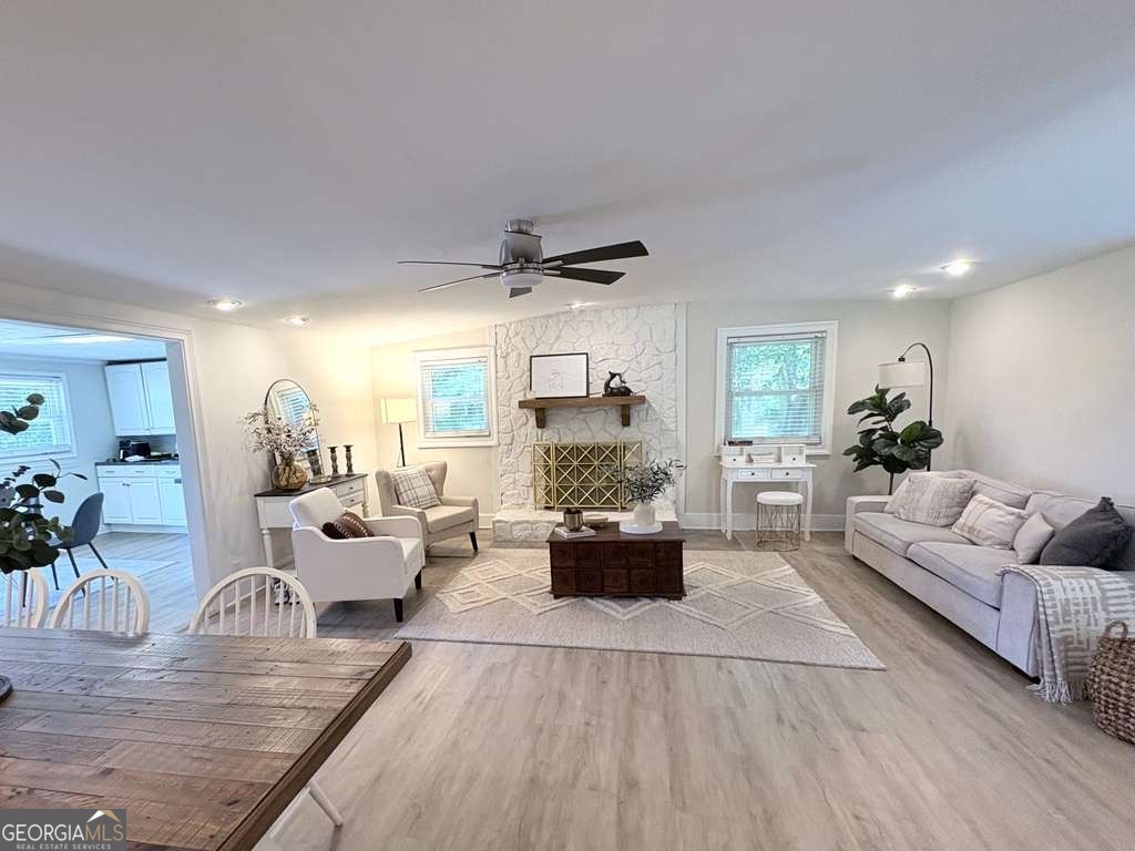 5079 Hudson Road Property Photo 6