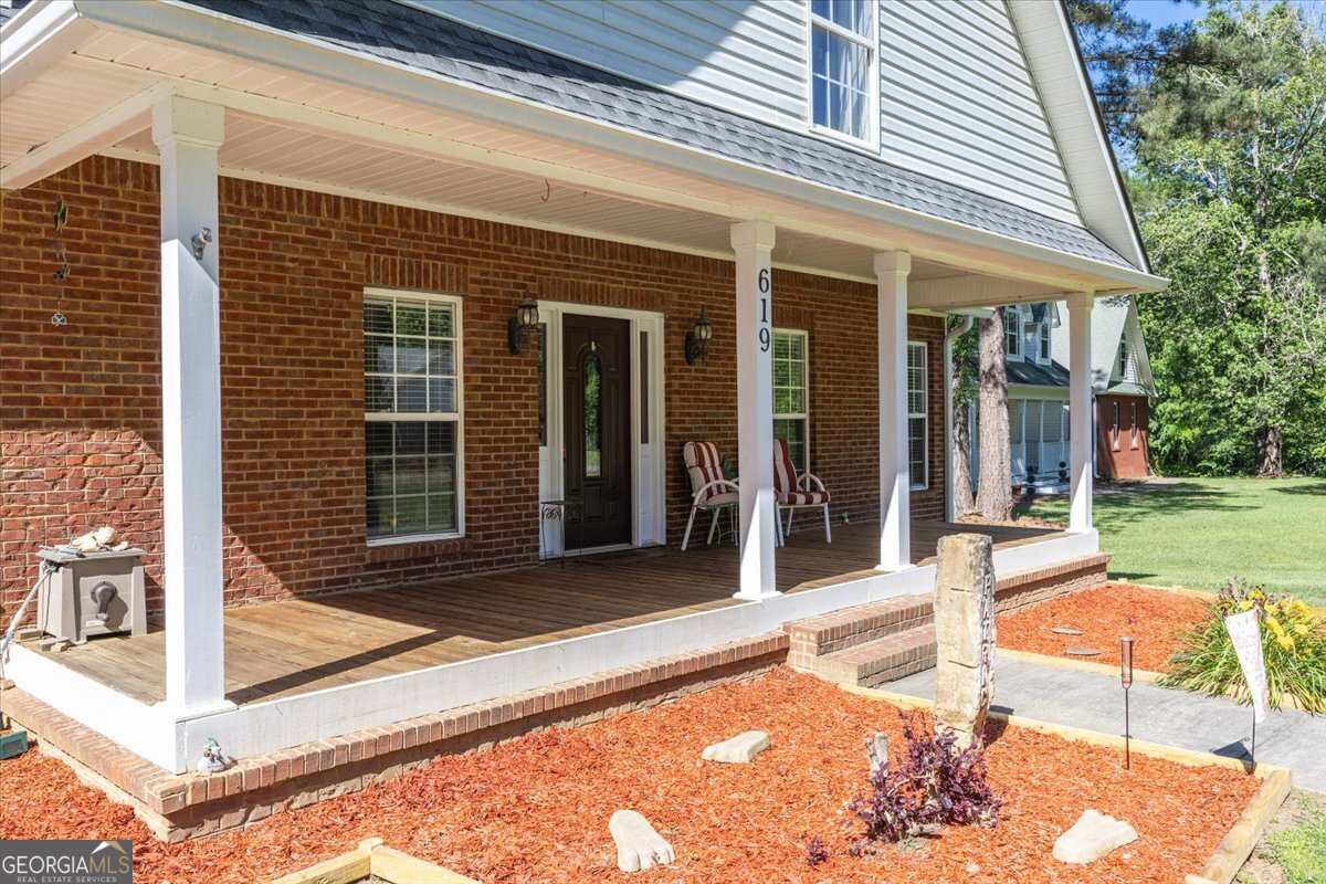 619 Grayridge Road Property Photo 4
