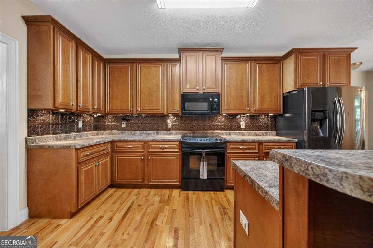 619 Grayridge Road Property Photo 9