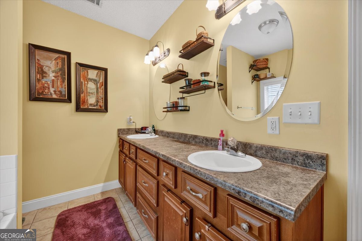 619 Grayridge Road Property Photo 22