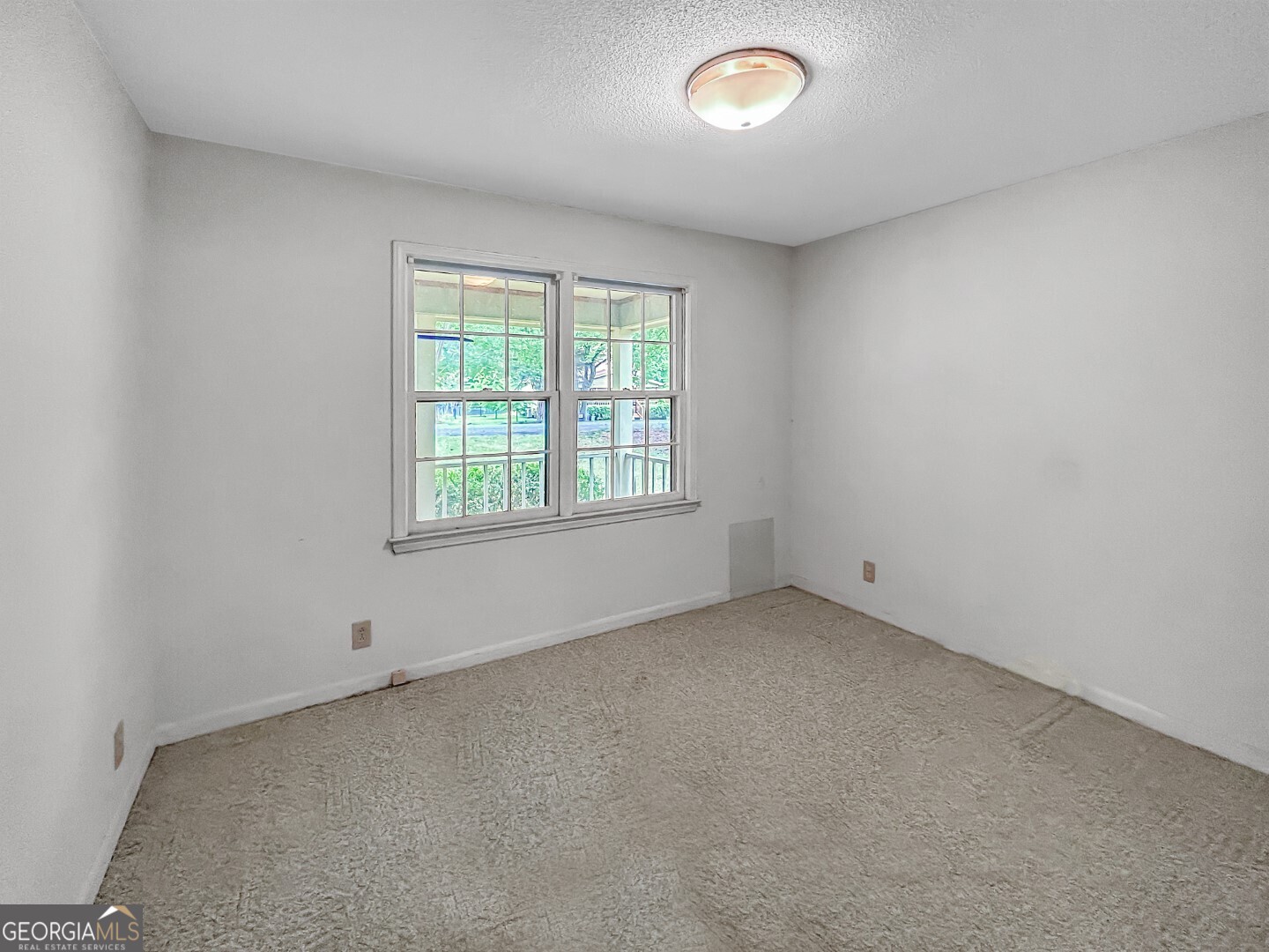 411 Edgewater Circle Property Photo 20