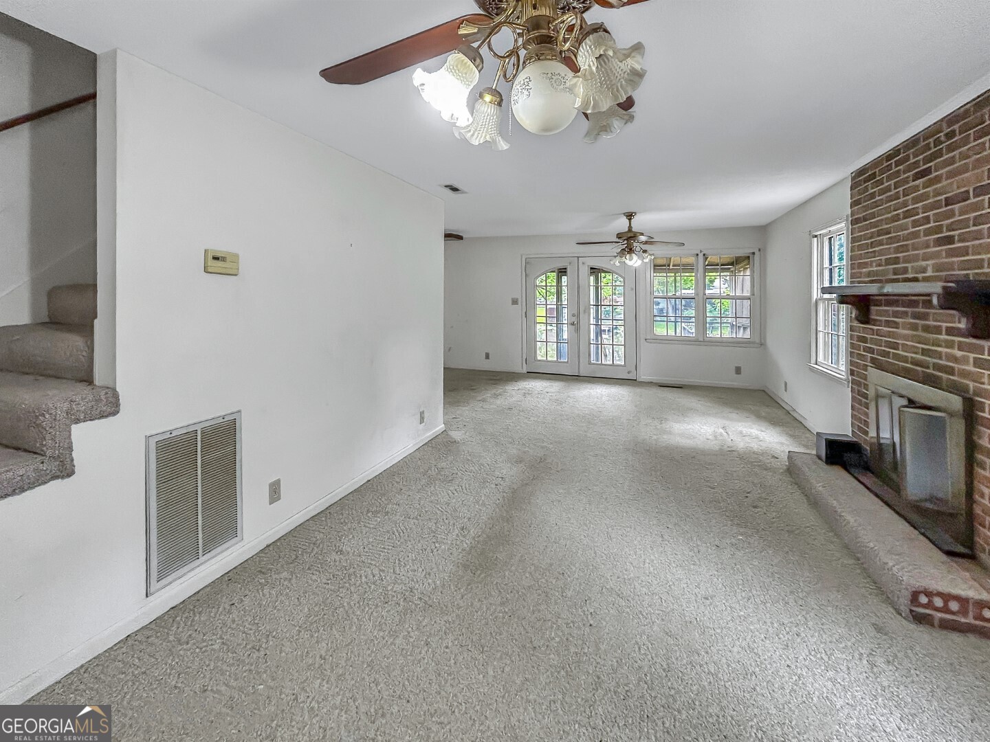 411 Edgewater Circle Property Photo 33