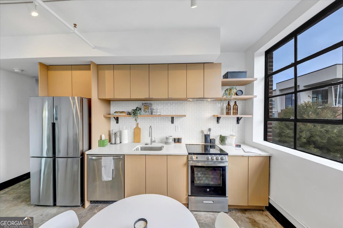 1805 Harvard Avenue # 205 Property Photo 5