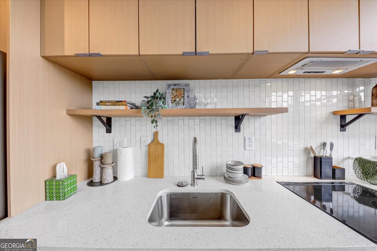 1805 Harvard Avenue # 205 Property Photo 7