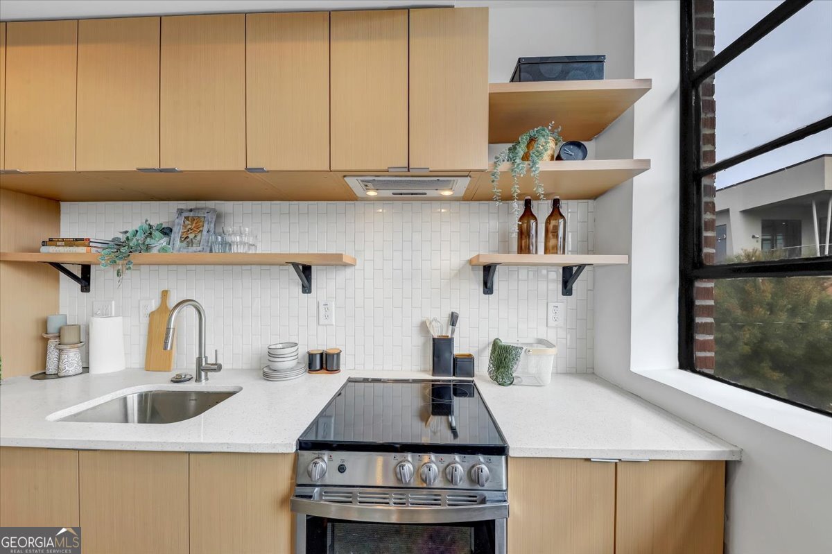 1805 Harvard Avenue # 205 Property Photo 8