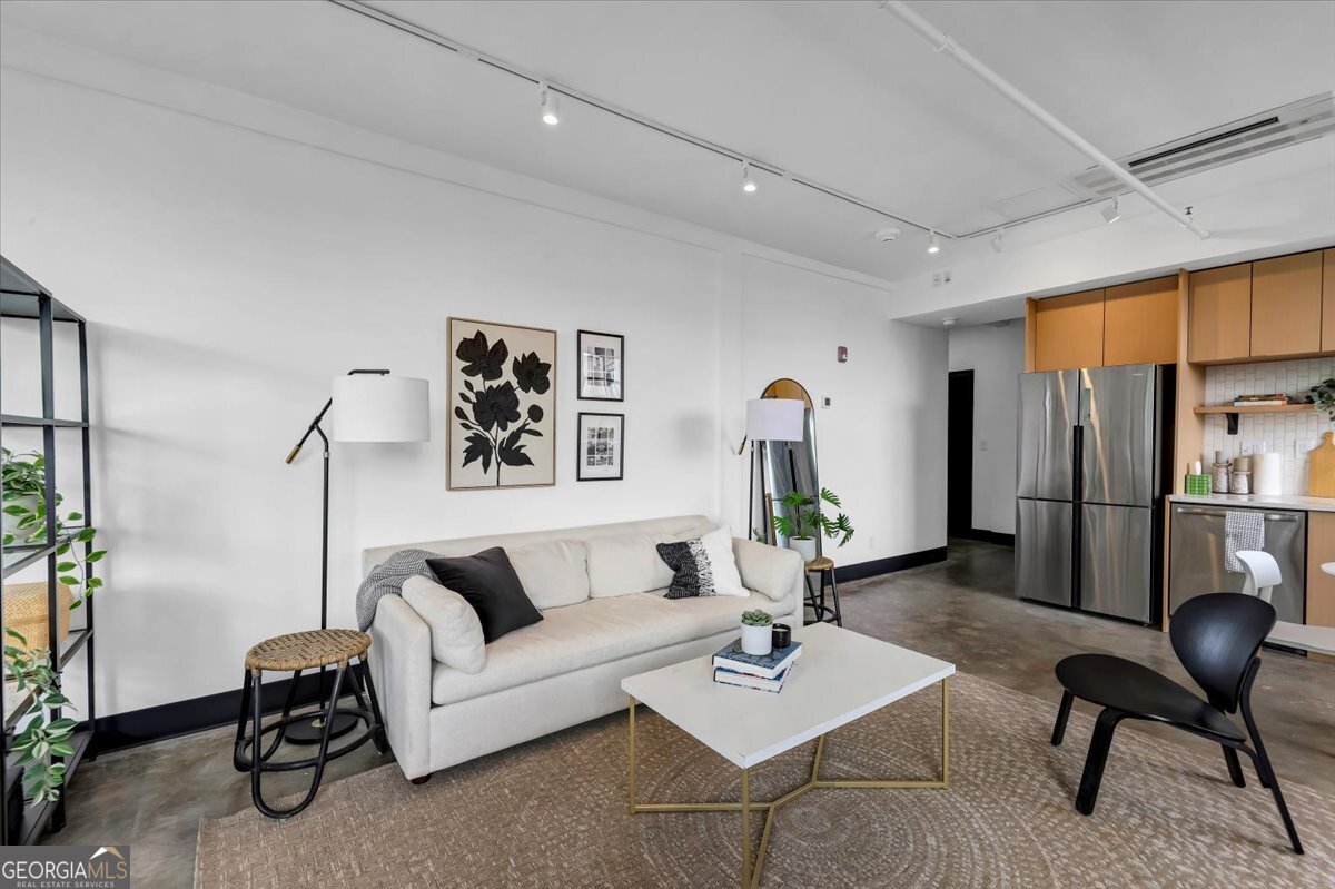 1805 Harvard Avenue # 205 Property Photo 11