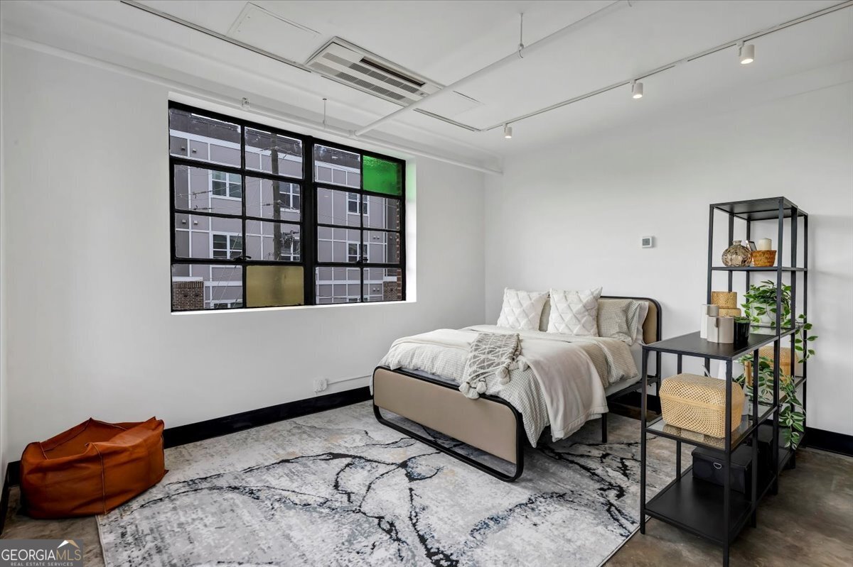 1805 Harvard Avenue # 205 Property Photo 13
