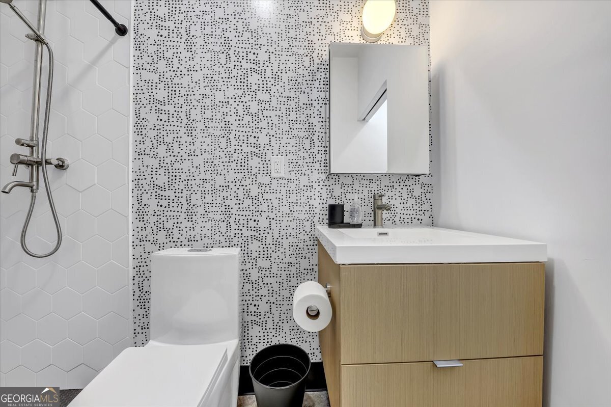 1805 Harvard Avenue # 205 Property Photo 16