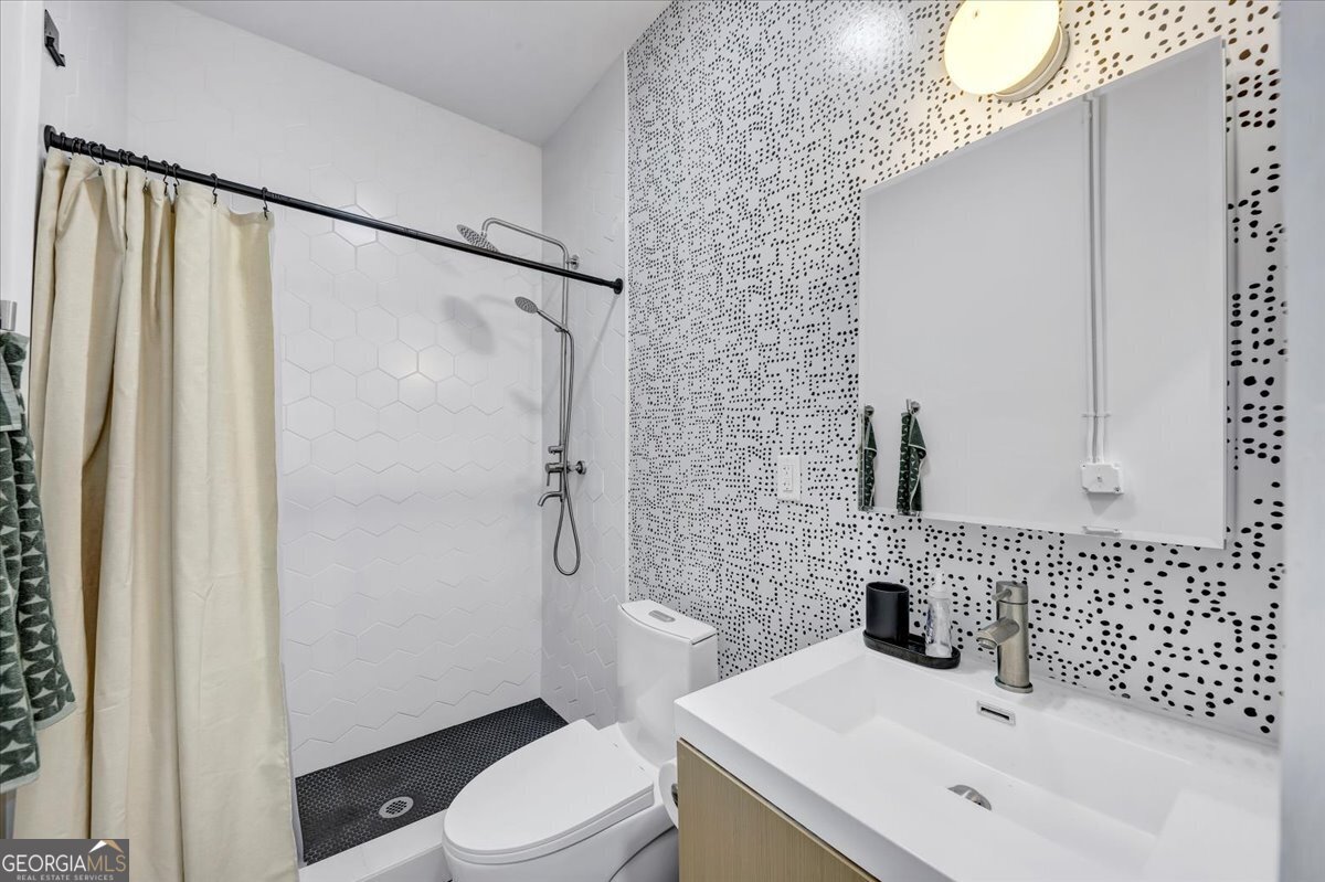 1805 Harvard Avenue # 205 Property Photo 17