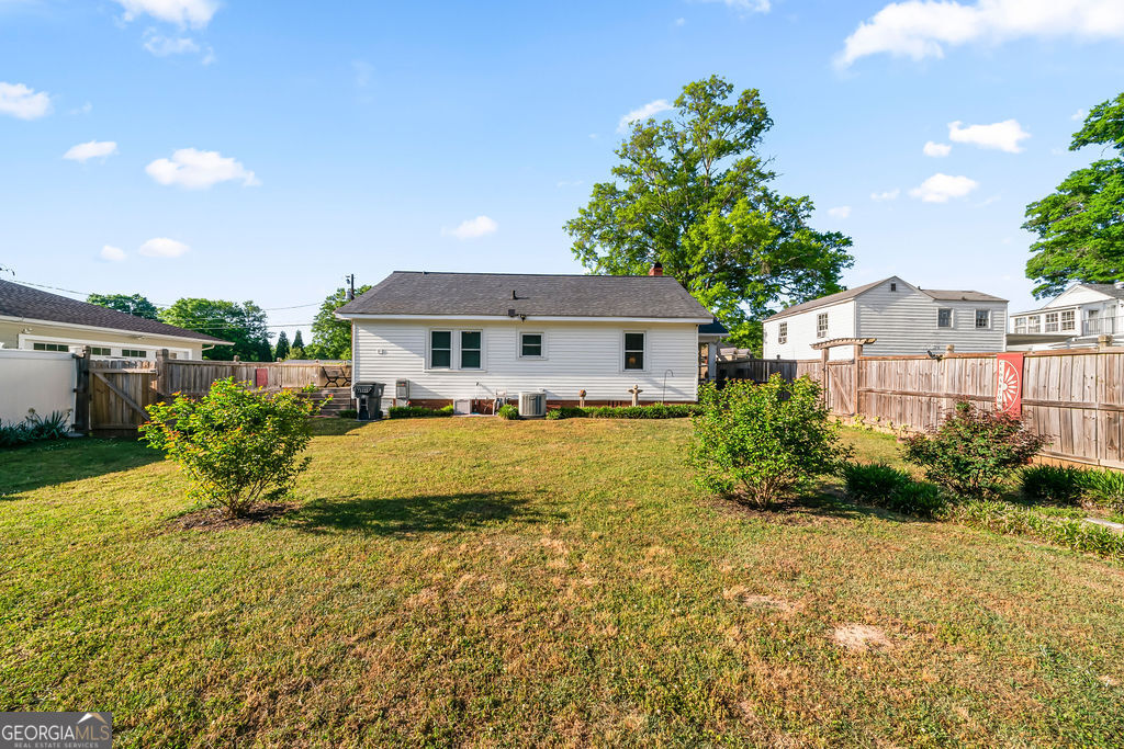 209 W Fairmount Avenue Property Photo 17